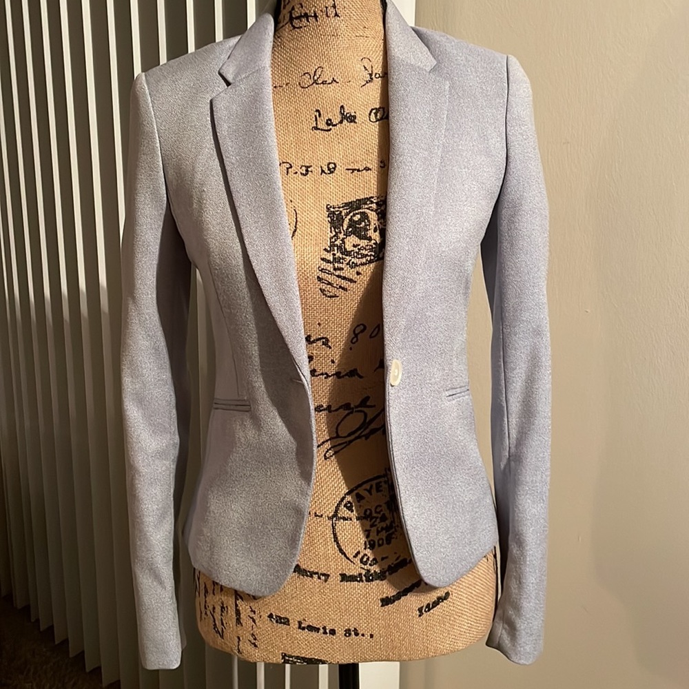 Blue suit - Picture 2 of 3